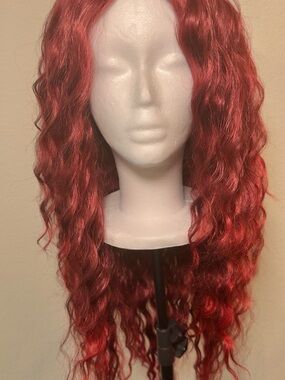 Fencca Burgundy to Red Layered Long Curly Wig